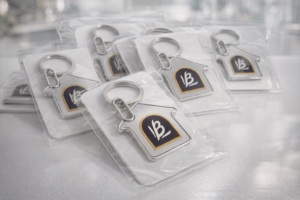 chaveiro-personalizado-formato-casa-casa-bauducco-brindes-santos